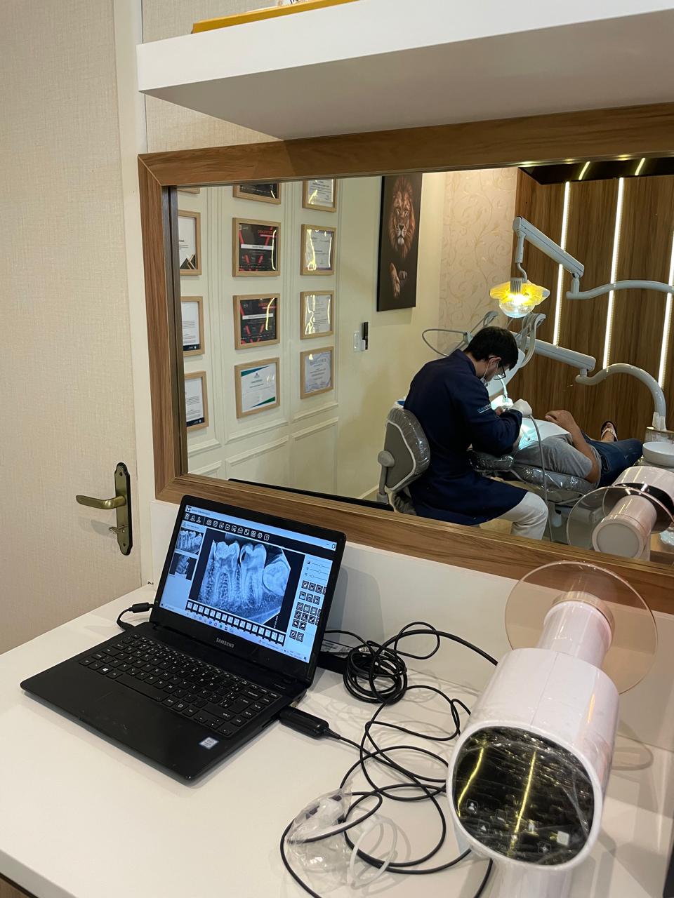 Raio X digital no consultório da Dra. Beatriz Schmidt em Campos do Jordão